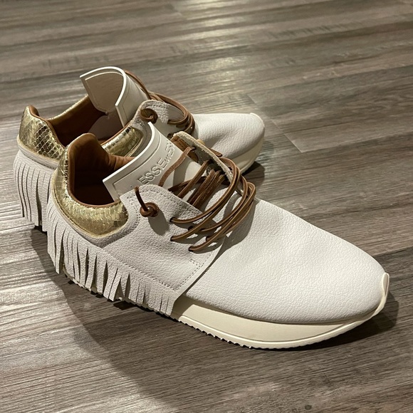 esseutesse white leather fringe sneaker